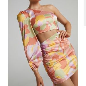 Groovy dress from Showpo. Worn once, size 6!